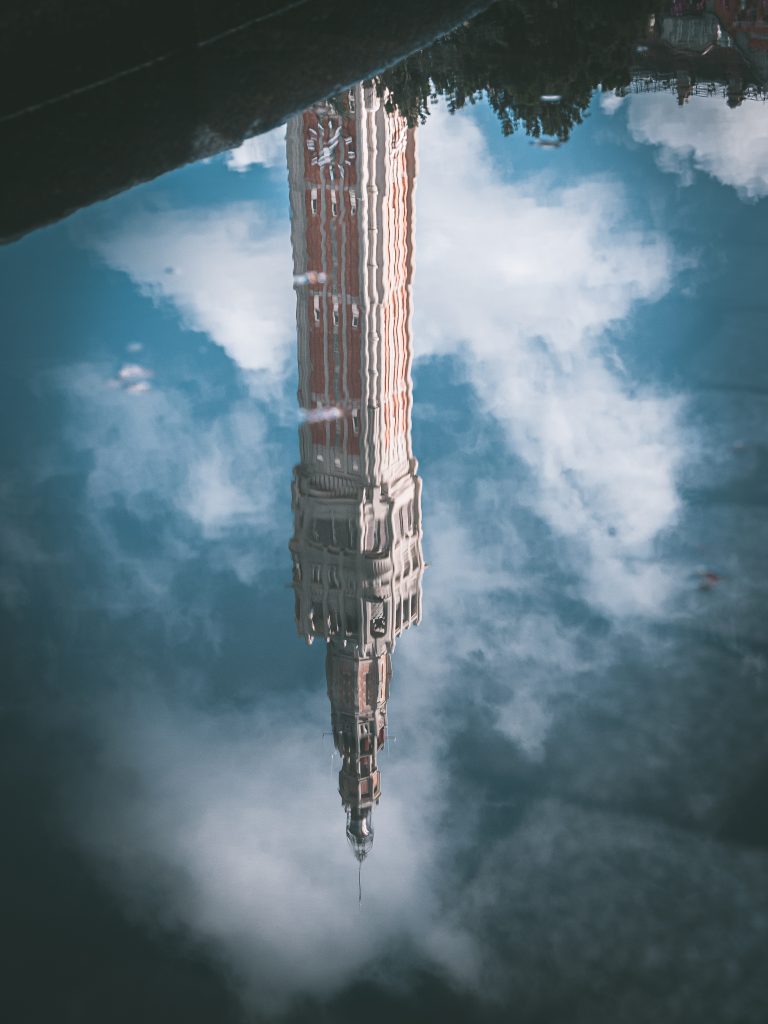 Street photo in Lille, France by François Vanhove