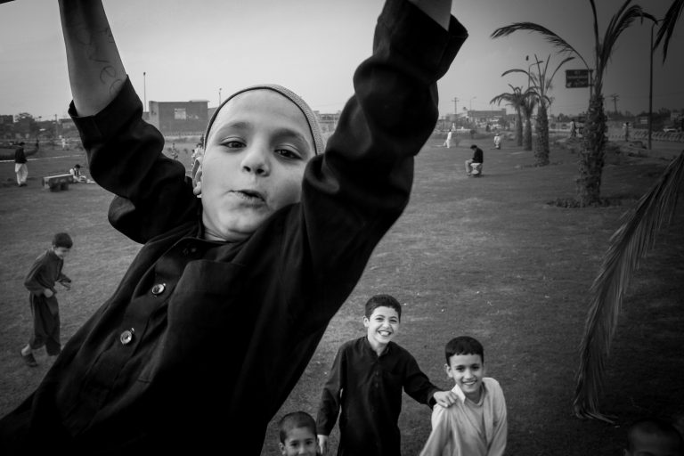 Street photo in Peshawar, Pakistan by Zakir Khan