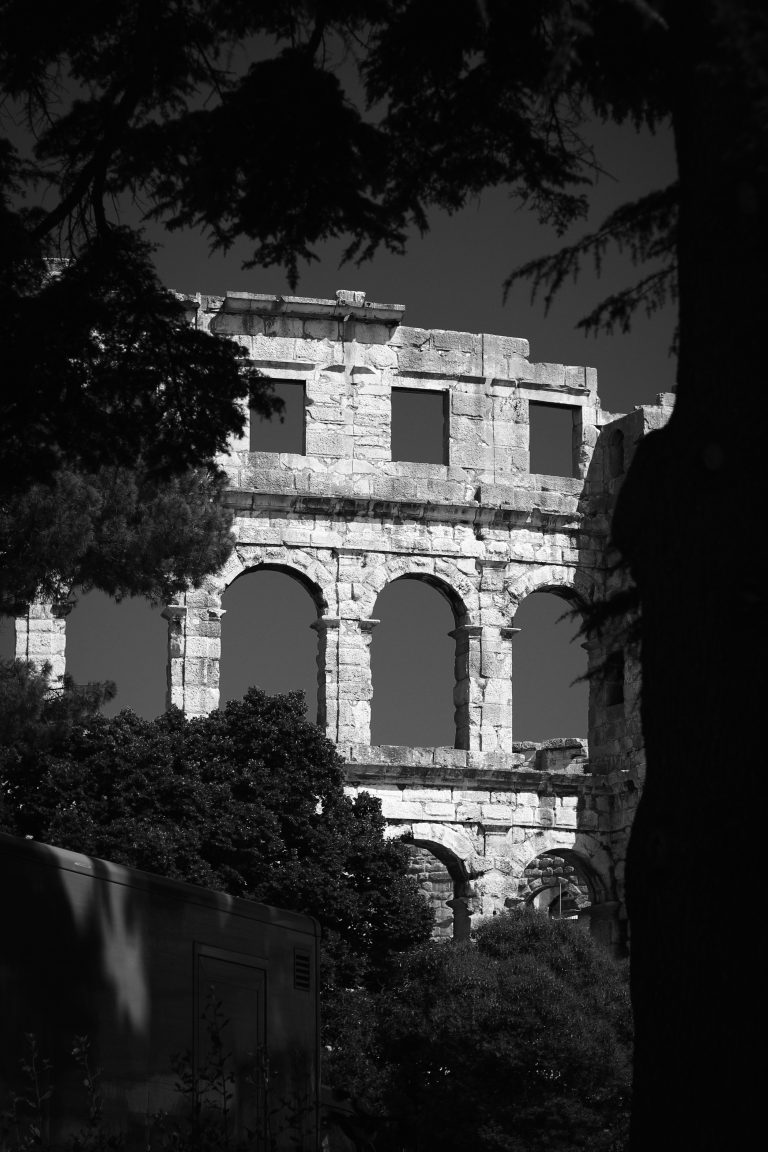 Street photo in Pula, Croatia by Nico de Vries