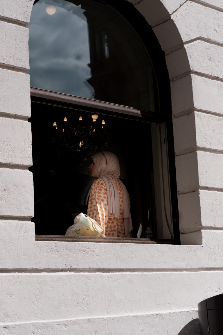Street photo in Heidelberg, Germany by Dominik Egeter