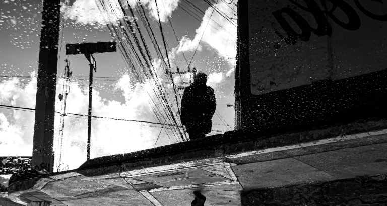 Street photo in Aguascalientes, Mexico by Omar Maldonado