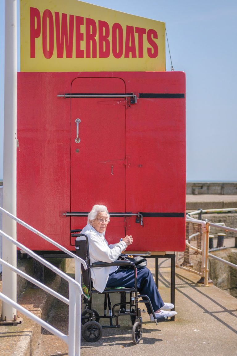 Street photo in Bridlington, United Kingdom by Lee Ellaway