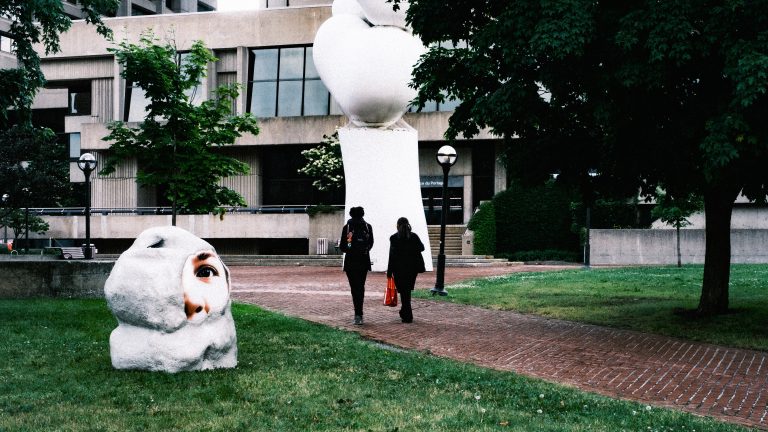 Street photo in Gatineau, Canada by Marc-antoine Moisan