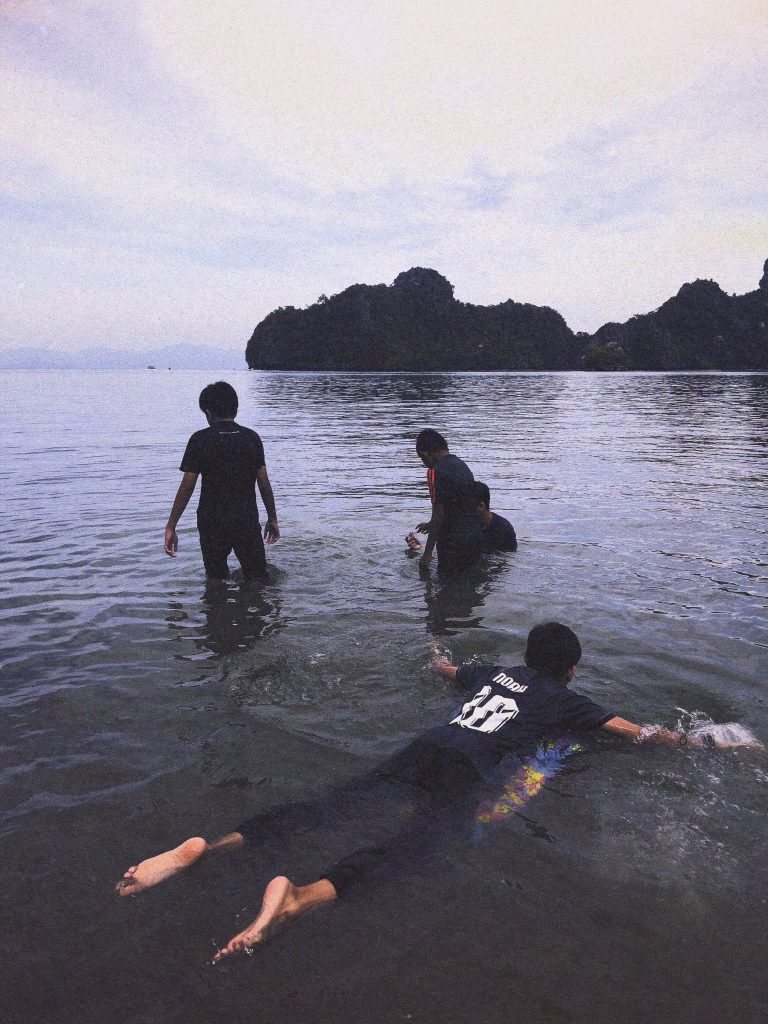 Street photo in Tanjung Rhu Beach, Malaysia by Muhd Faiz Syazwan Musa