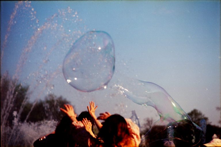 Photo by Szymon Wolder