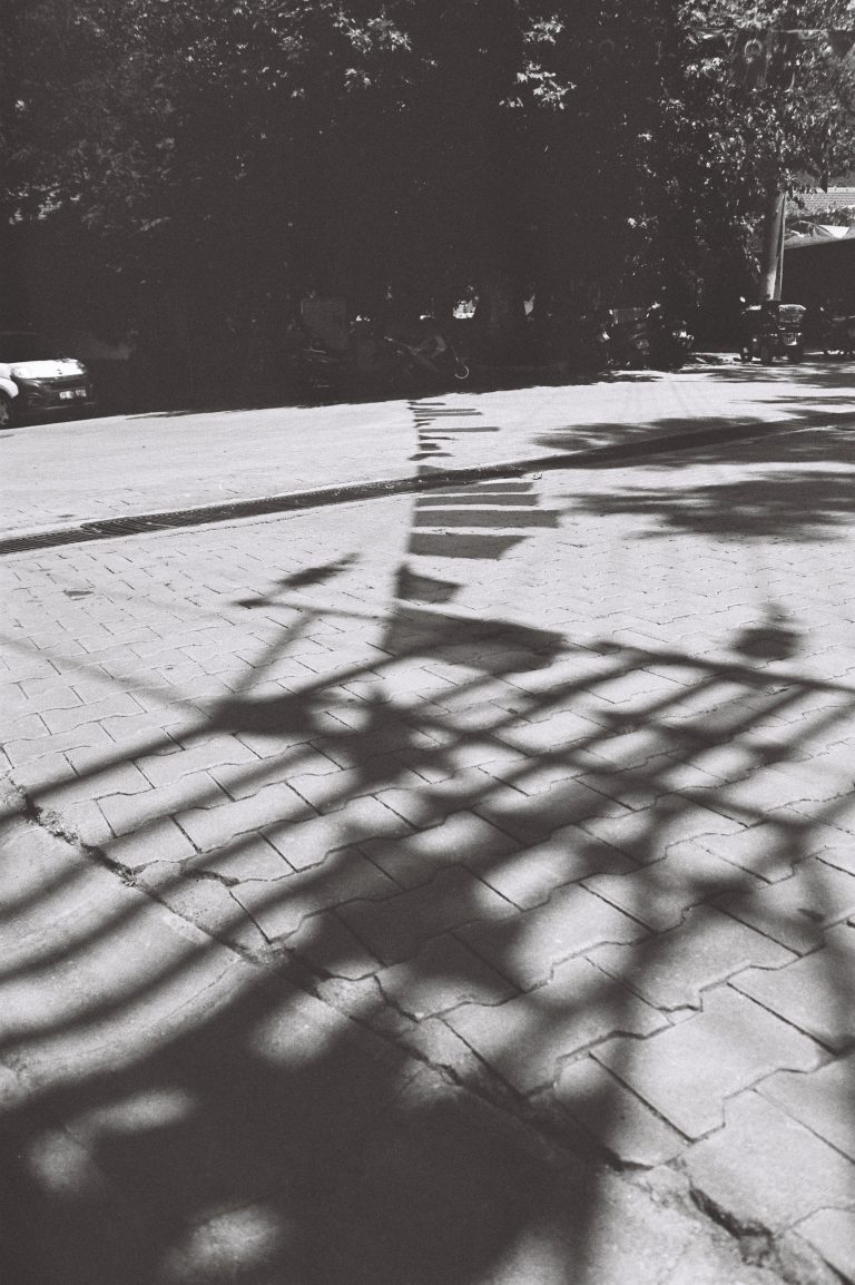 Street photo in Yeşilüzümlü, Turkey by Pete Buckley