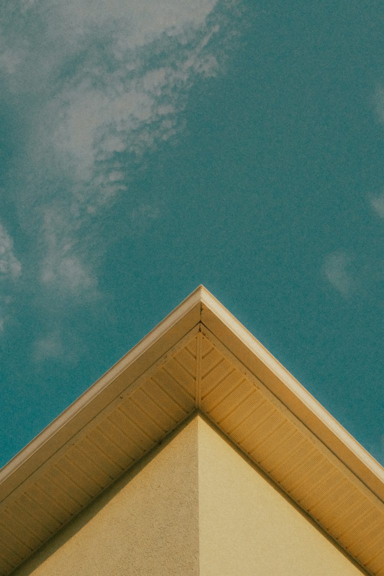 Street photo in Grand Cayman, Cayman Islands by kevin mccoy