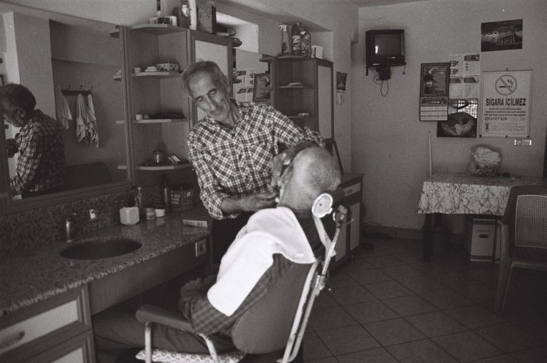 Street photo in Yeşilüzümlü, Turkey by Pete Buckley