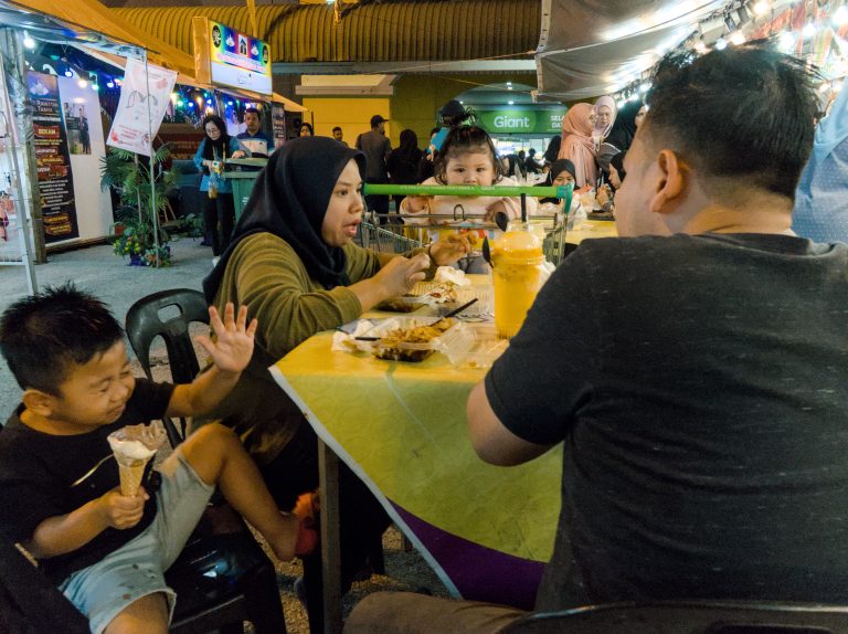 Street photo in Bayan Lepas, Malaysia by Sean Chai