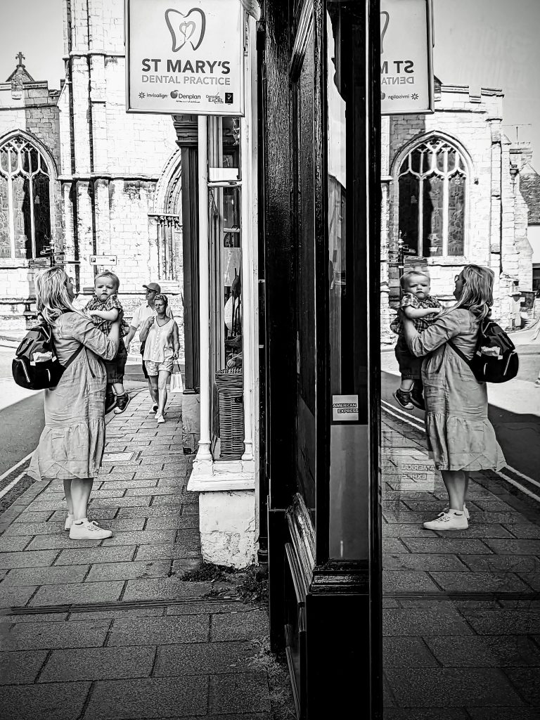 Street photo in Stamford, United Kingdom by Anthony Masi