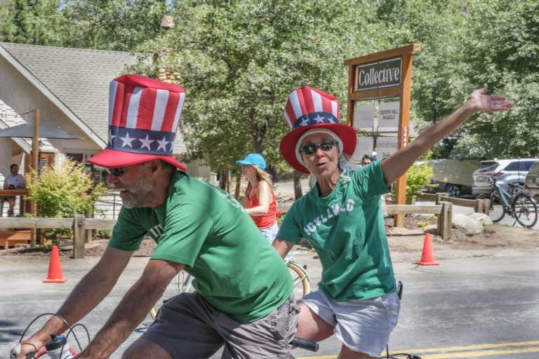 Street photo in Idyllwild-Pine Cove, United States by Gary Gray