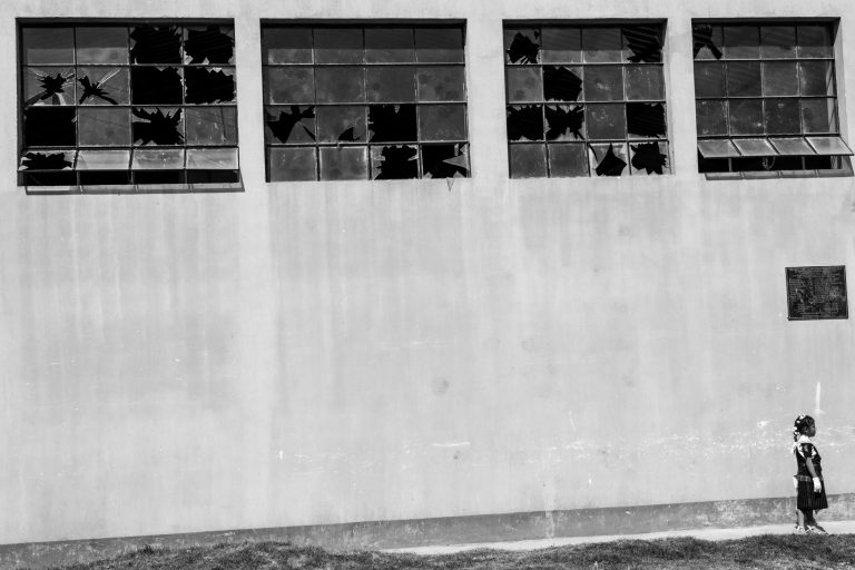 Street photo in Caserío Chutinamit, Guatemala by Duncan Aitken