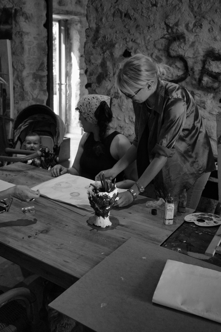 Street photo in Yeşilüzümlü, Turkey by Pete Buckley