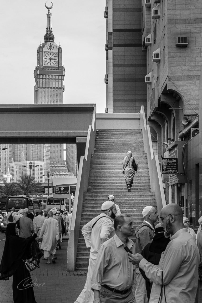 Street photo in شارع جرهم الشمالية، حي, Saudi Arabia by Omar Allehyani