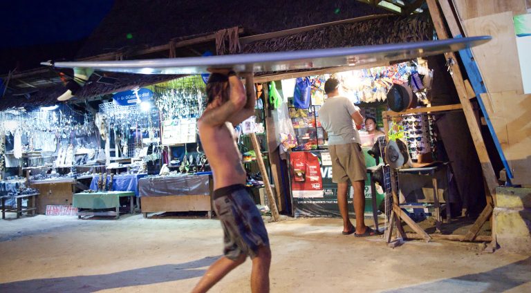 Street photo in Siargao Island, Philippines by David Sheppard