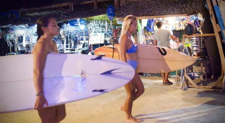 Street photo in Siargao Island, Philippines by David Sheppard