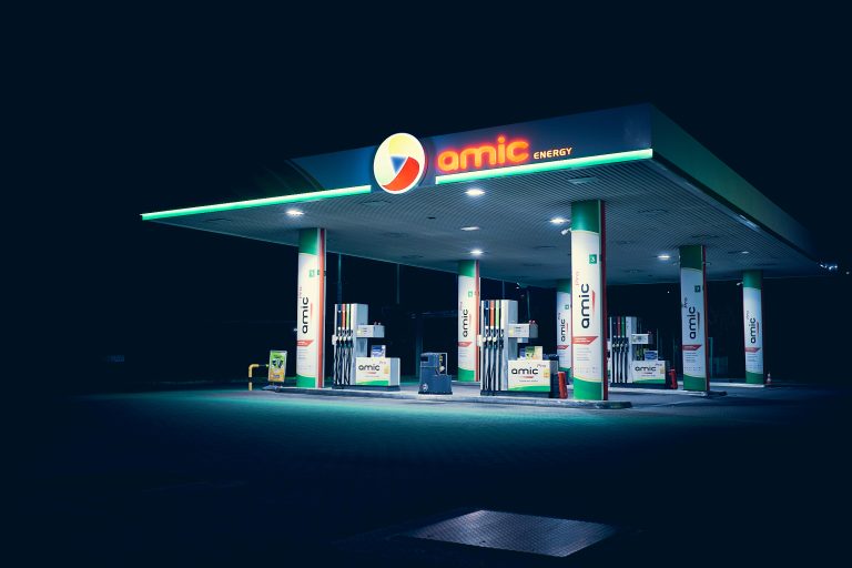 Photo by Maciej Trlik