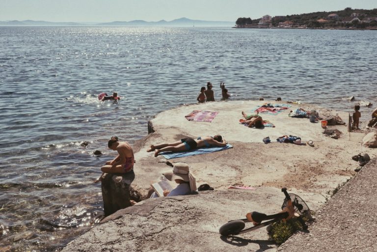 Street photo in Mali Iž, Croatia by Vedran Peruničić