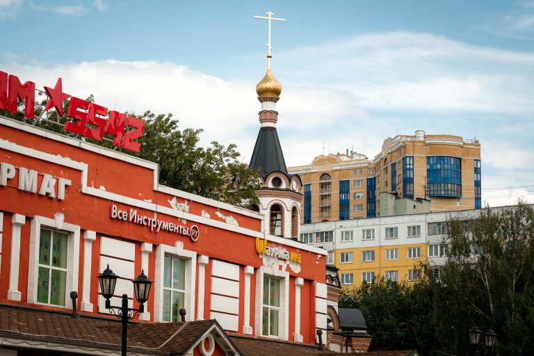 Street photo in Dmitrov, Russia by Dmitry Kostin
