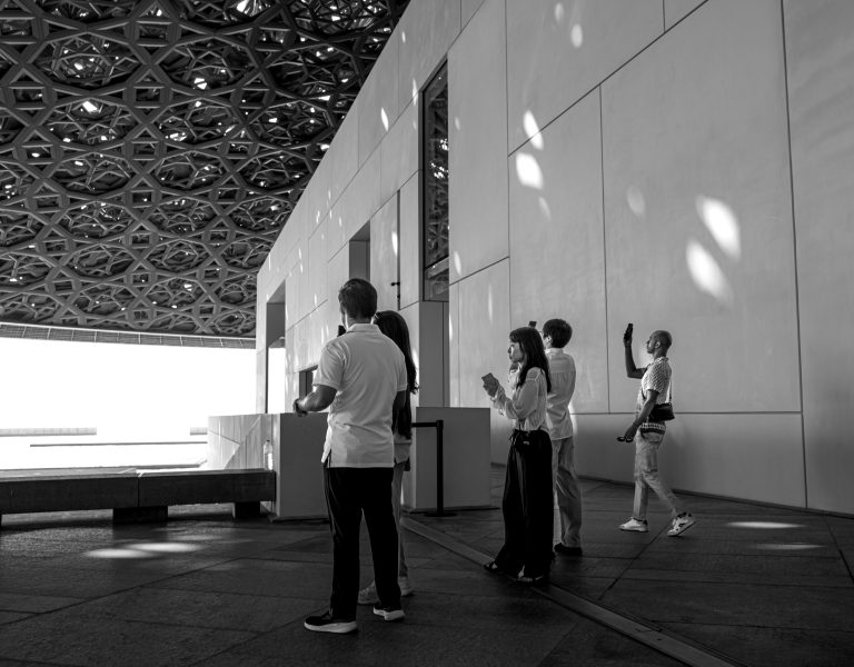 Street photo in Saadiyat, United Arab Emirates by Pete Buckley