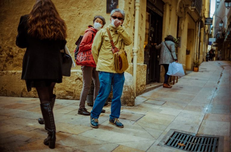 Street photo in Montpellier, France by Bastien Grivet