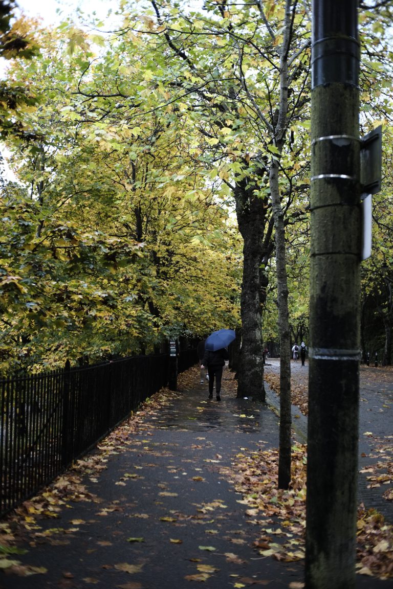 Street photo in Glasgow, United Kingdom by Nikhil Seenivas T K