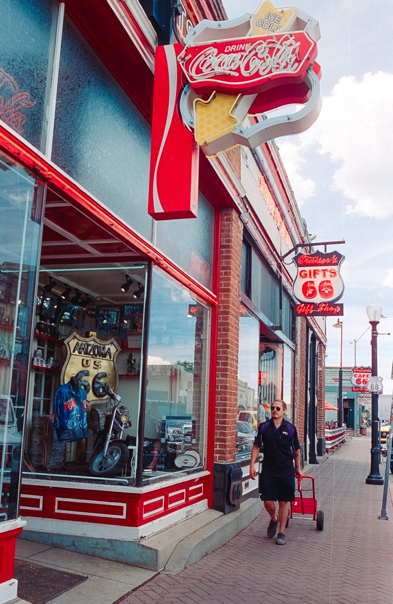 Street photo in Williams, United States by Cristian Rueda