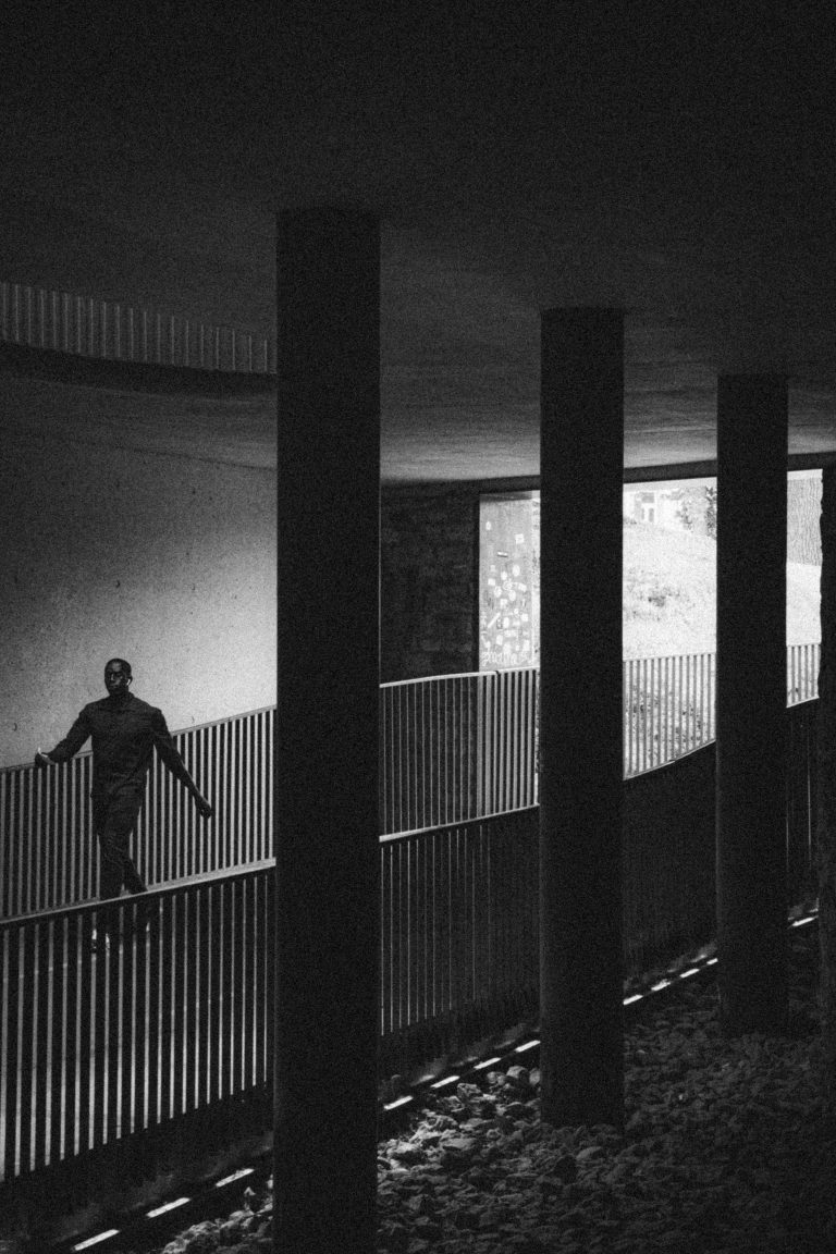 Street photo in Gare, Luxembourg by Victor Magnien