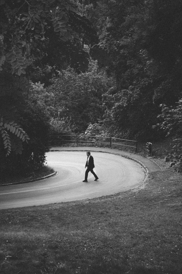 Street photo in Gare, Luxembourg by Victor Magnien