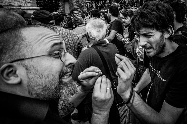 Street photo in Thessaloniki, Greece by Craig Wherlock