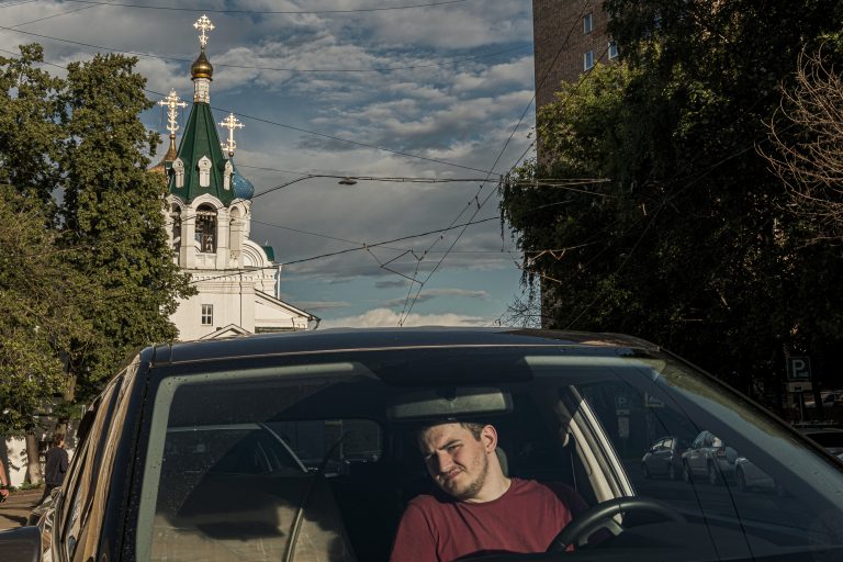 Street photo in Nizhny Novgorod, Russia by Michael Philippov