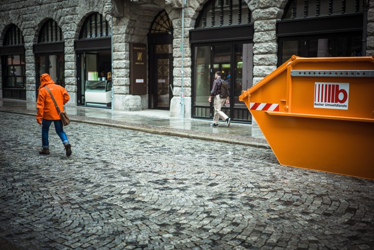 Street photo in Leipzig, Germany by Stefan Gawlick