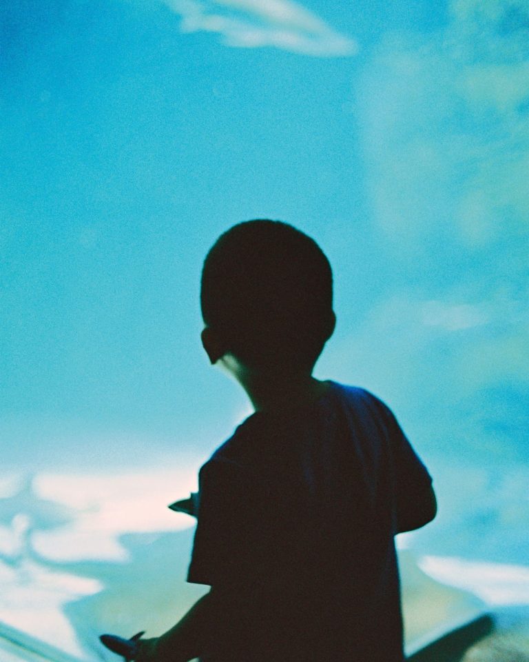 Street photo in Toronto, Canada by Alv Vin