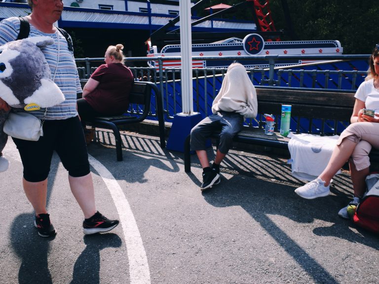 Street photo in Fryds Vei, Norway by Roham Rasai