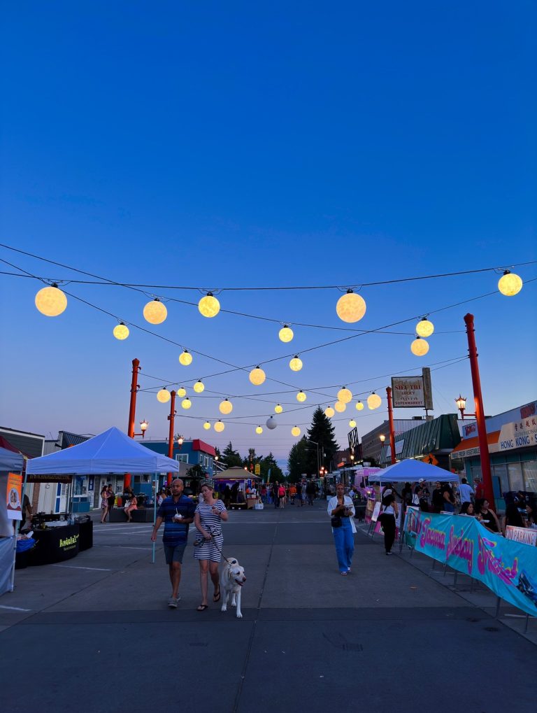 Street photo in Tacoma, United States by Christian Lemus