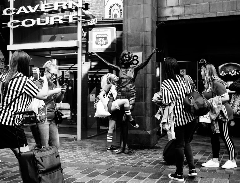 Street photo in Liverpool, United Kingdom by Adam Barnes