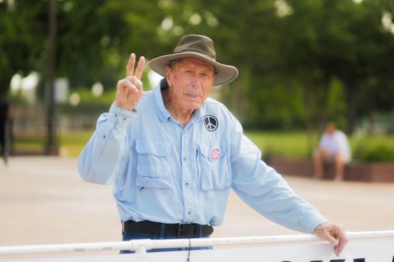 Street photo in Oklahoma City, United States by Kevin Batts