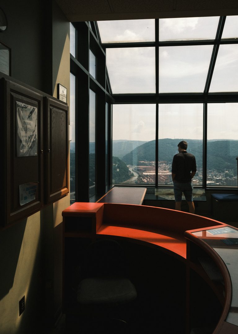 Street photo in Johnstown, United States by Nico de Vries