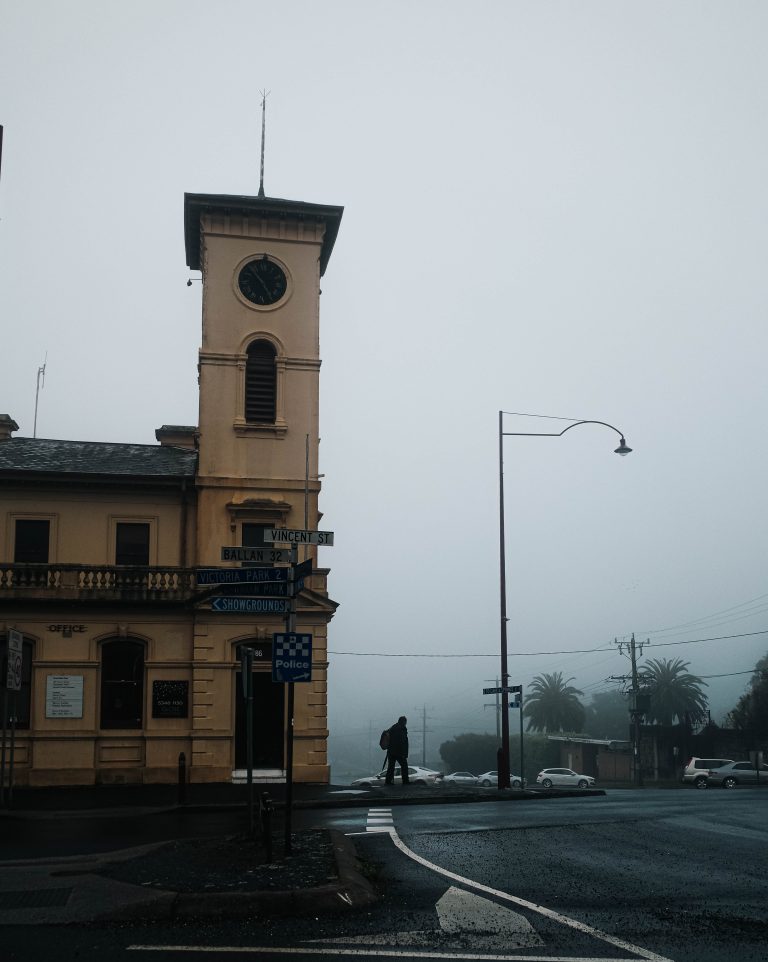Street photo in Daylesford, Australia by Jaycee Chong