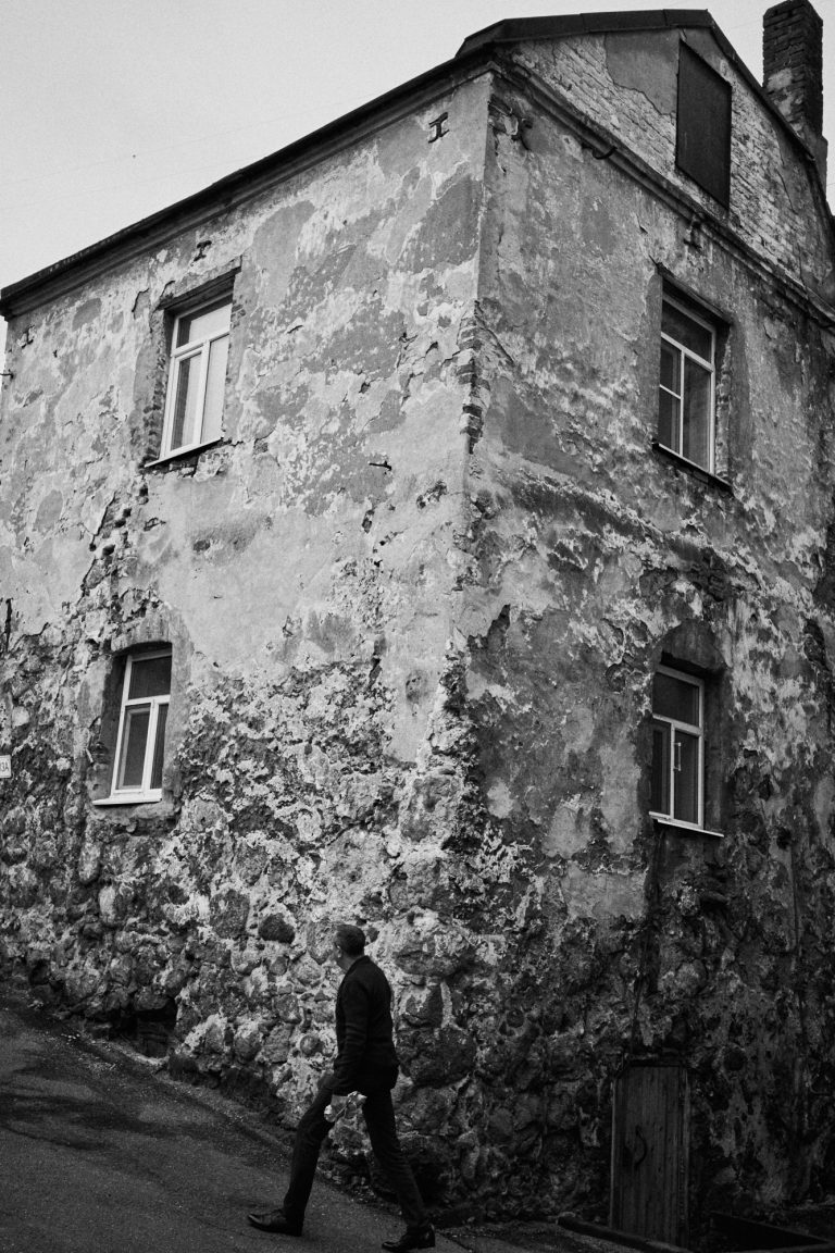 Street photo in Vyborg, Russia by Mikhail Matvienko