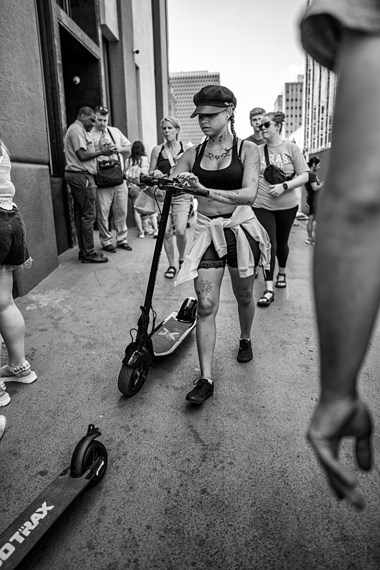 Street photo in Pittsburgh, United States by Randall Roberts