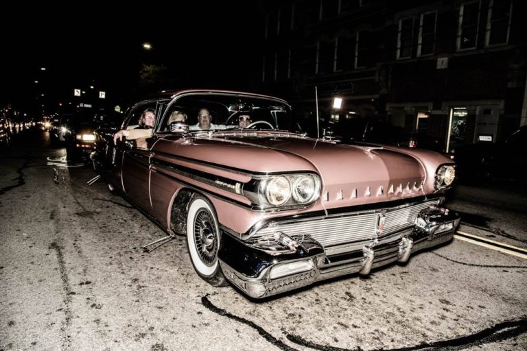 Street photo in Pittsburgh, United States by Randall Roberts