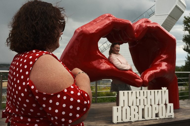 Street photo in Nizhny Novgorod, Russia by Michael Philippov