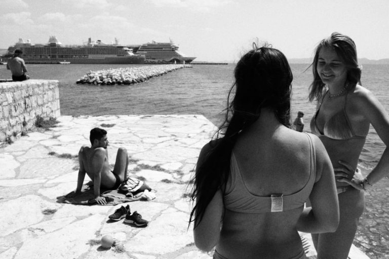 Street photo in Zadar, Croatia by Vedran Peruničić