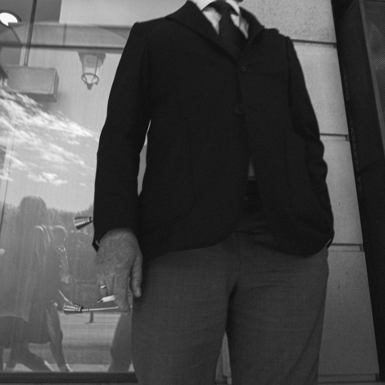 Photo by Victor Magnien