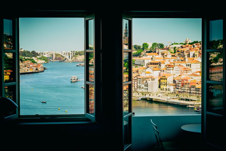 Street photo in Vila Nova de Gaia, Portugal by Miles Taylor