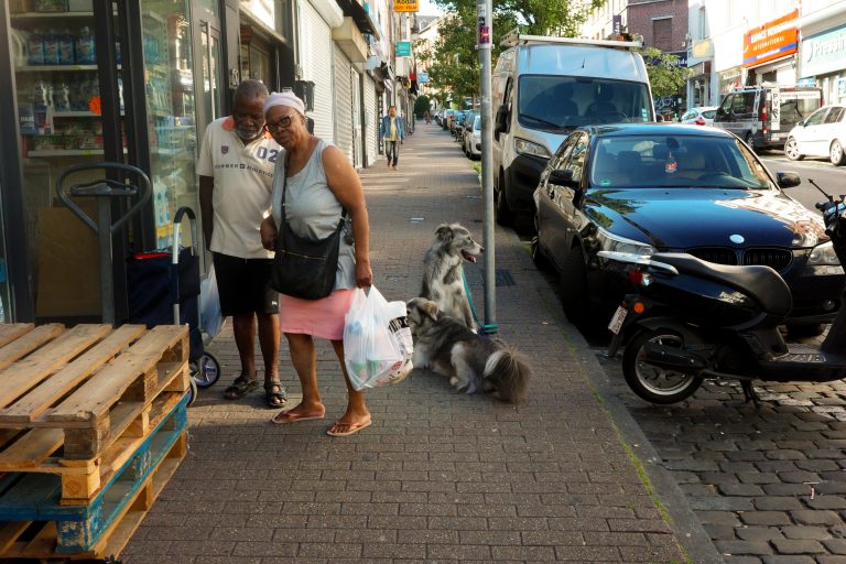 Street photo in Saint-Gilles, Belgium by Pascal.e « RUE » Mbuyu Vermeulen