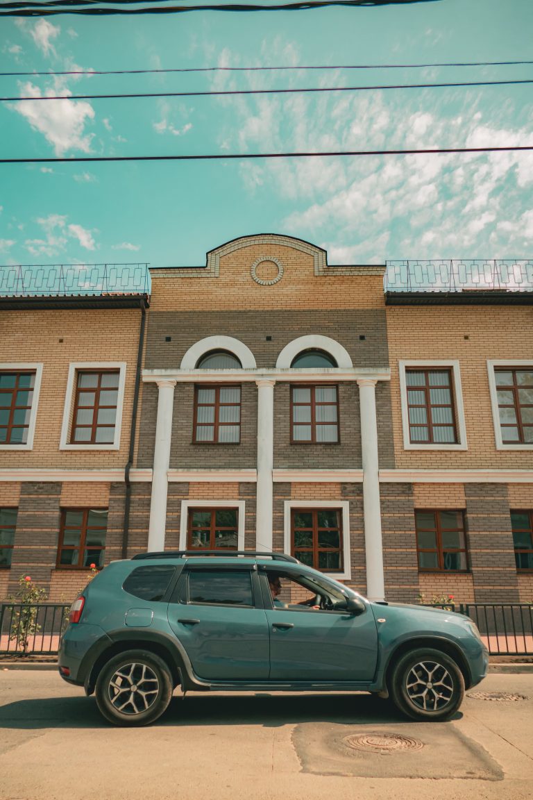Street photo in Yeysk, Russia by Dan Danov