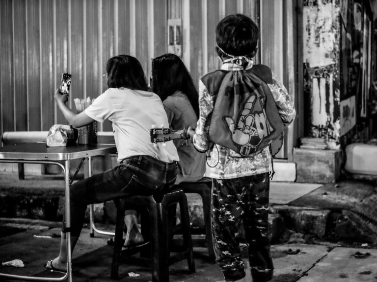 Street photo in Tangerang, Indonesia by Hamdan Kamal