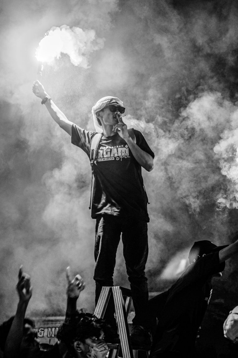 Street photo in Tangerang, Indonesia by Hamdan Kamal